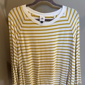 Cabi M Standard Sweatshirt